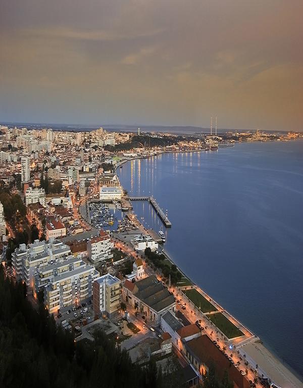 Sea And Marina View Apartment Setúbal Dış mekan fotoğraf